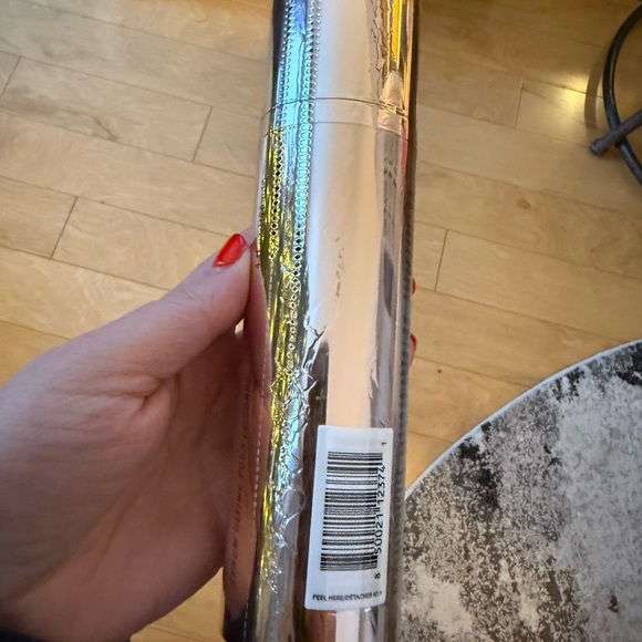 JLO Body tighten & tease ultimate body serum - Picture 5 of 5